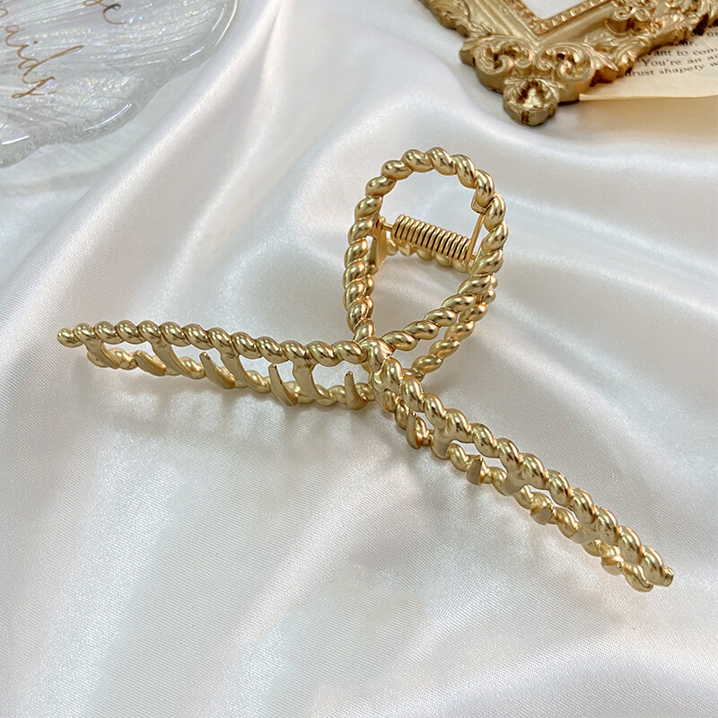 FINE TOO Fashion Butterfly Pearl Gold Claws Clip Geometric Hair Clip Girls Big Shark Clip Elegant Women Headdress Hair Accessories